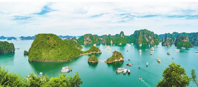 Vịnh Hạ Long (tỉnh Quảng Ninh) đã được UNESCO ghi danh là Di sản thiên nhiên thế giới